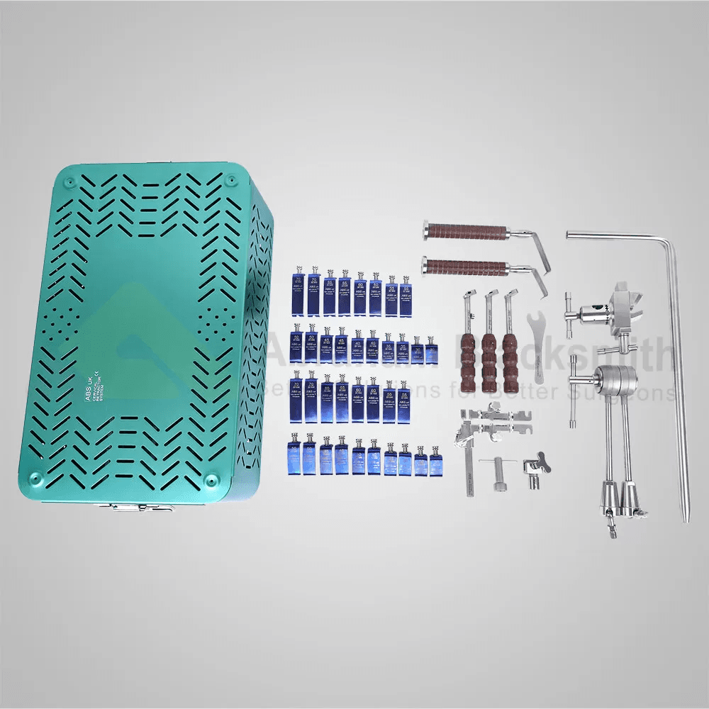 Anterior Cervical Approach Retractor System With Pivoting Arms